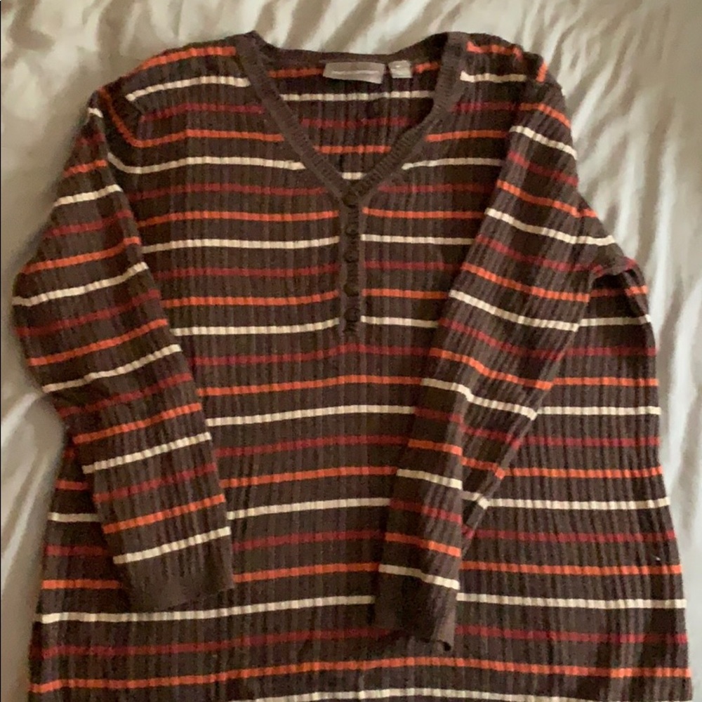 Light weight sweater